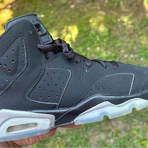 Jordan Sneakers - Black and Gray